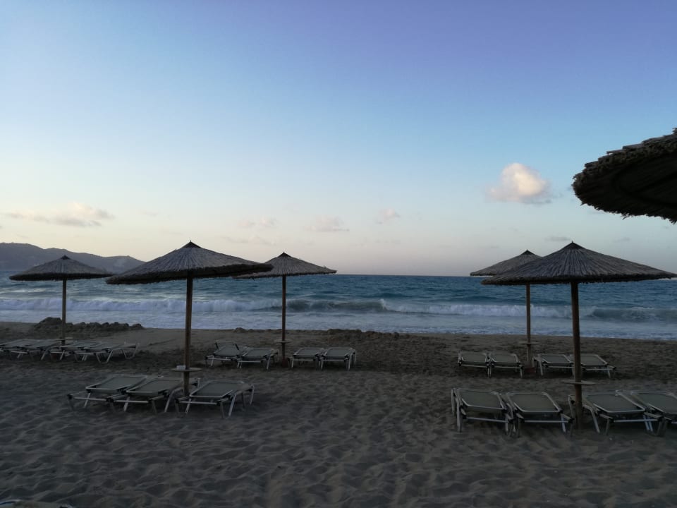 Ausblick Apollonia Beach Resort & Spa