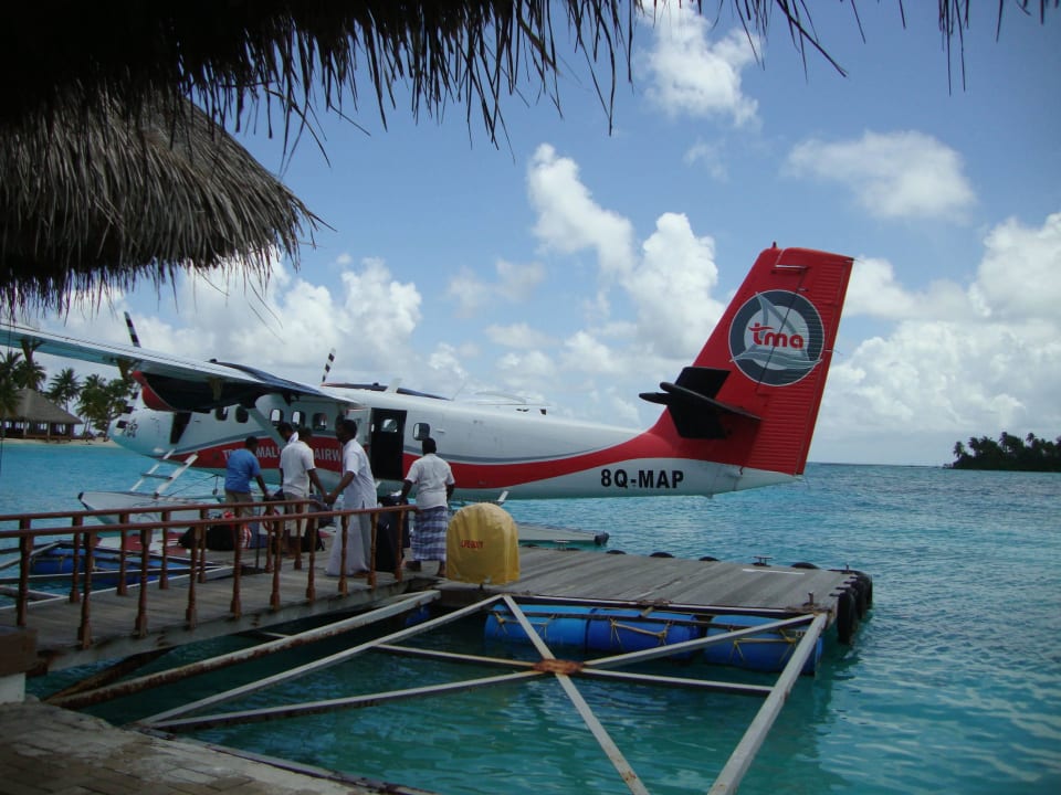 Hier legen die Wasserflugzeuge an Veligandu Maldives Resort Island