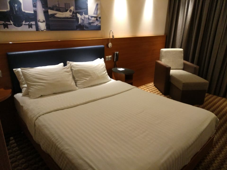 Zimmer Hampton by Hilton Warsaw Airport
