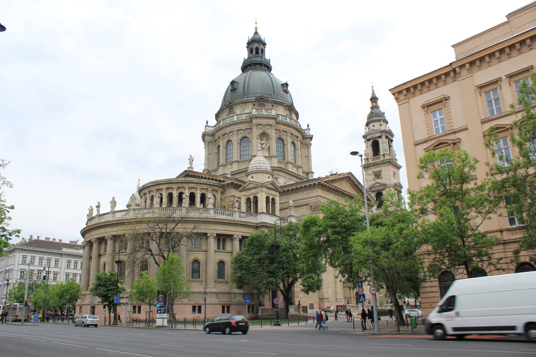 Basilica view from the residence Basilica Residence