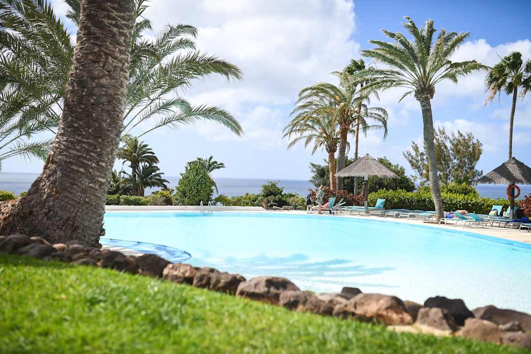 Pool ROBINSON ESQUINZO PLAYA