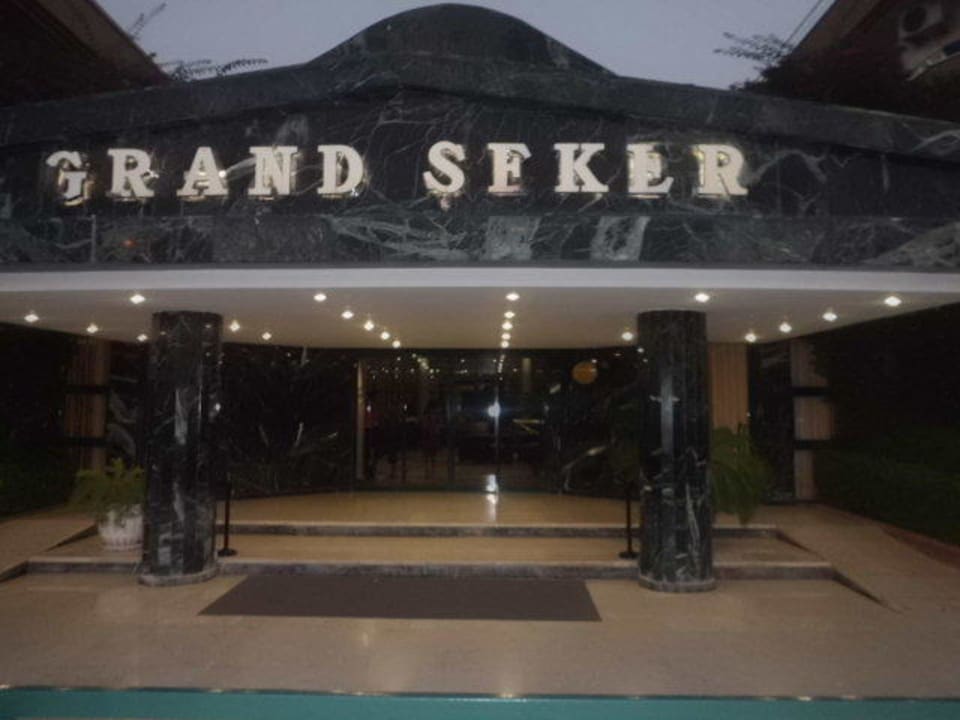 August 2013 Grand Seker Hotel