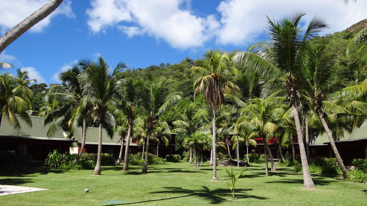 Blick vom Strand Richtung Zimmer Paradise Sun