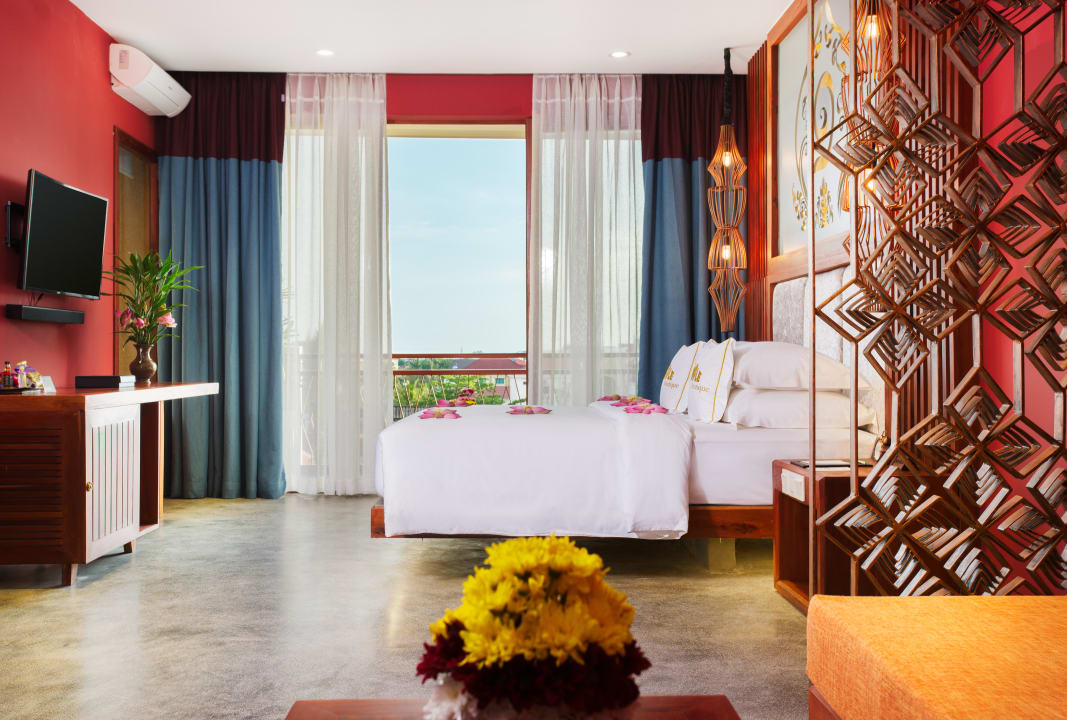 Zimmer Golden Temple Boutique