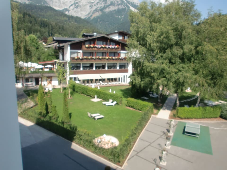 Gartenanlage Garni Hotel - Das Alpin Kaiserzeit