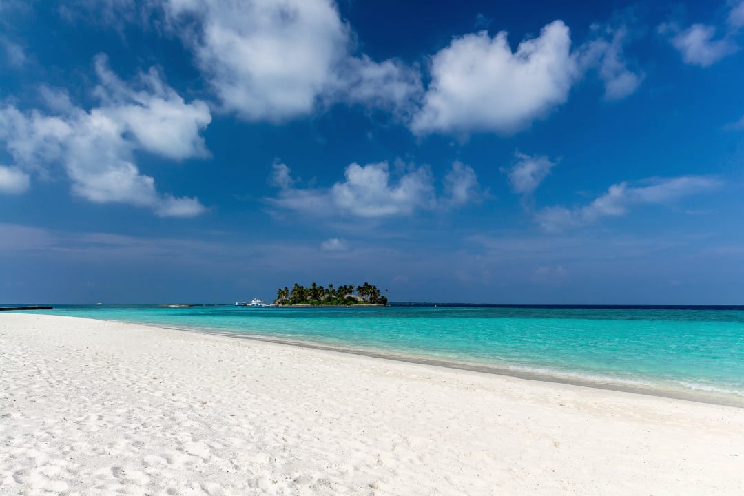 Blick auf Owners Island Veligandu Maldives Resort Island