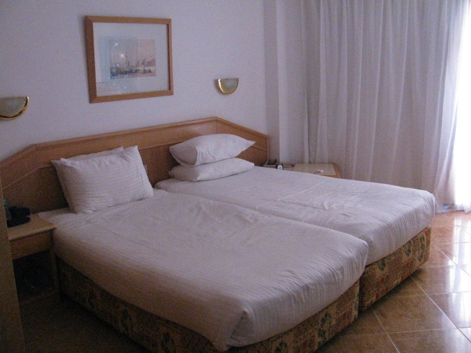Betten im Zimmer 4030 Beach Albatros Resort