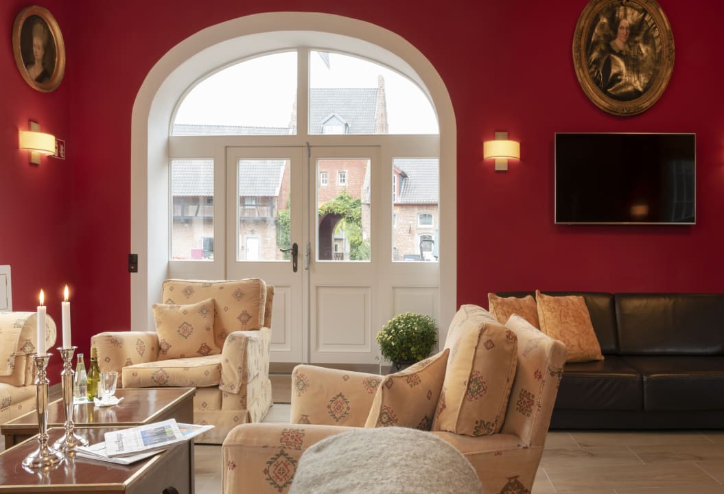 Lobby Burg Heimerzheim