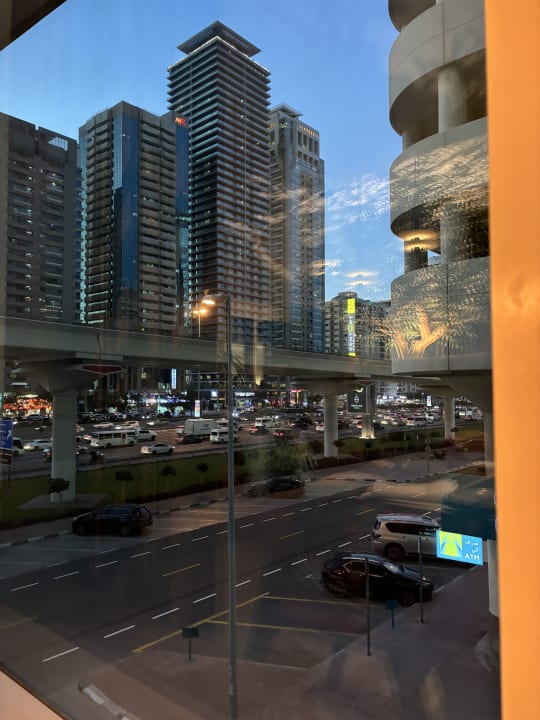 Ausblick Rose Rayhaan by Rotana