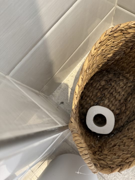 Zimmer Danune Luxury Beachfront Villa with private pool by DadoVillas