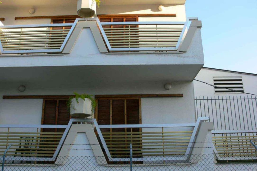 Balkone von hinten allsun Hotel Cristóbal Colón