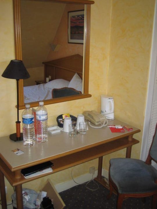 Zimmer 2 Hotel Plaza Elysées