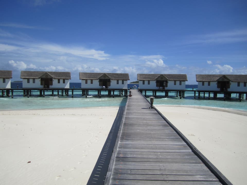 Laufsteg zu den Villen NH Collection Maldives Reethi Resort