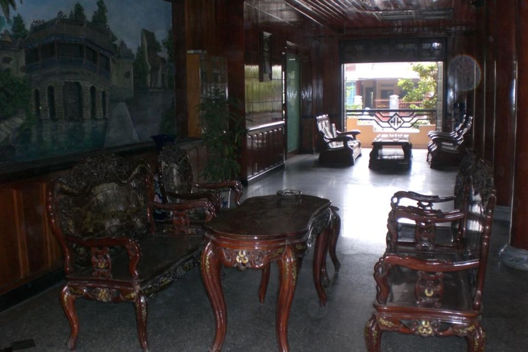 Sitzecke im Eingangsbereich Belle Maison Hadana Hoi An Resort & Spa