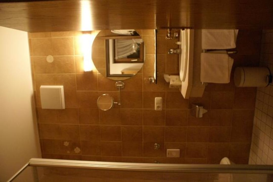 WC/DU Hotel Garni Zugspitz