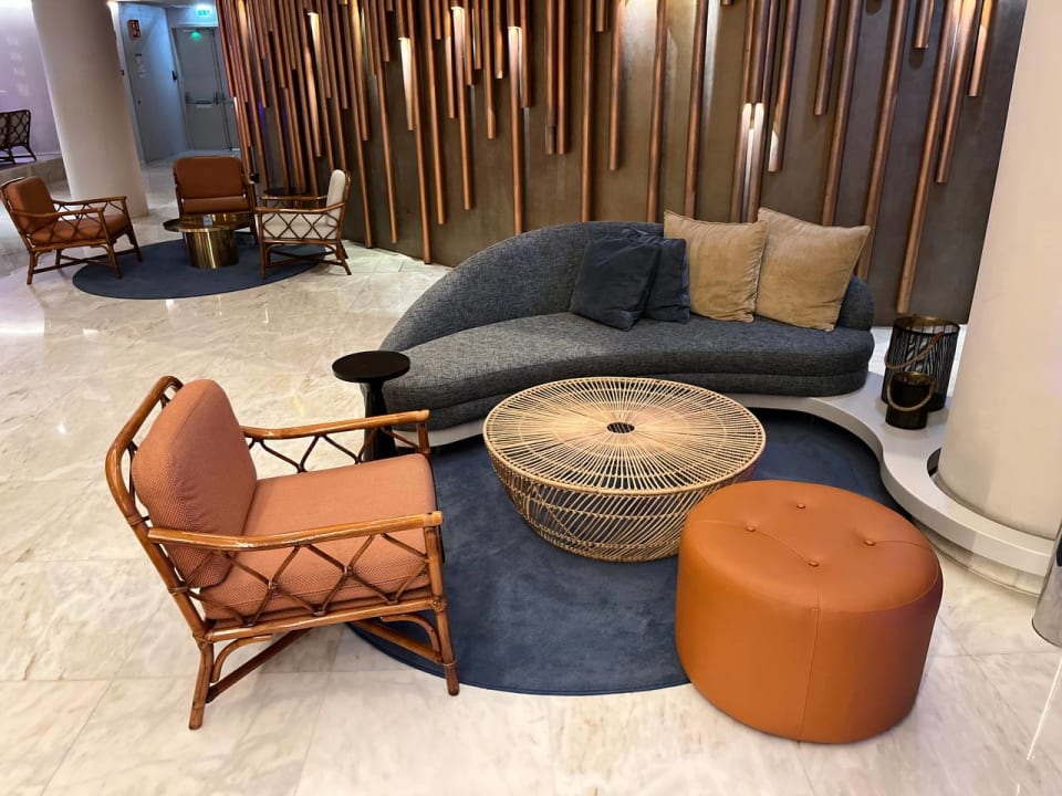 Lobby NEXT by Savoy Signature
