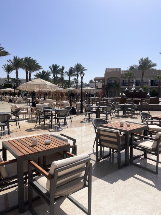 Gastro Sultan Gardens Resort