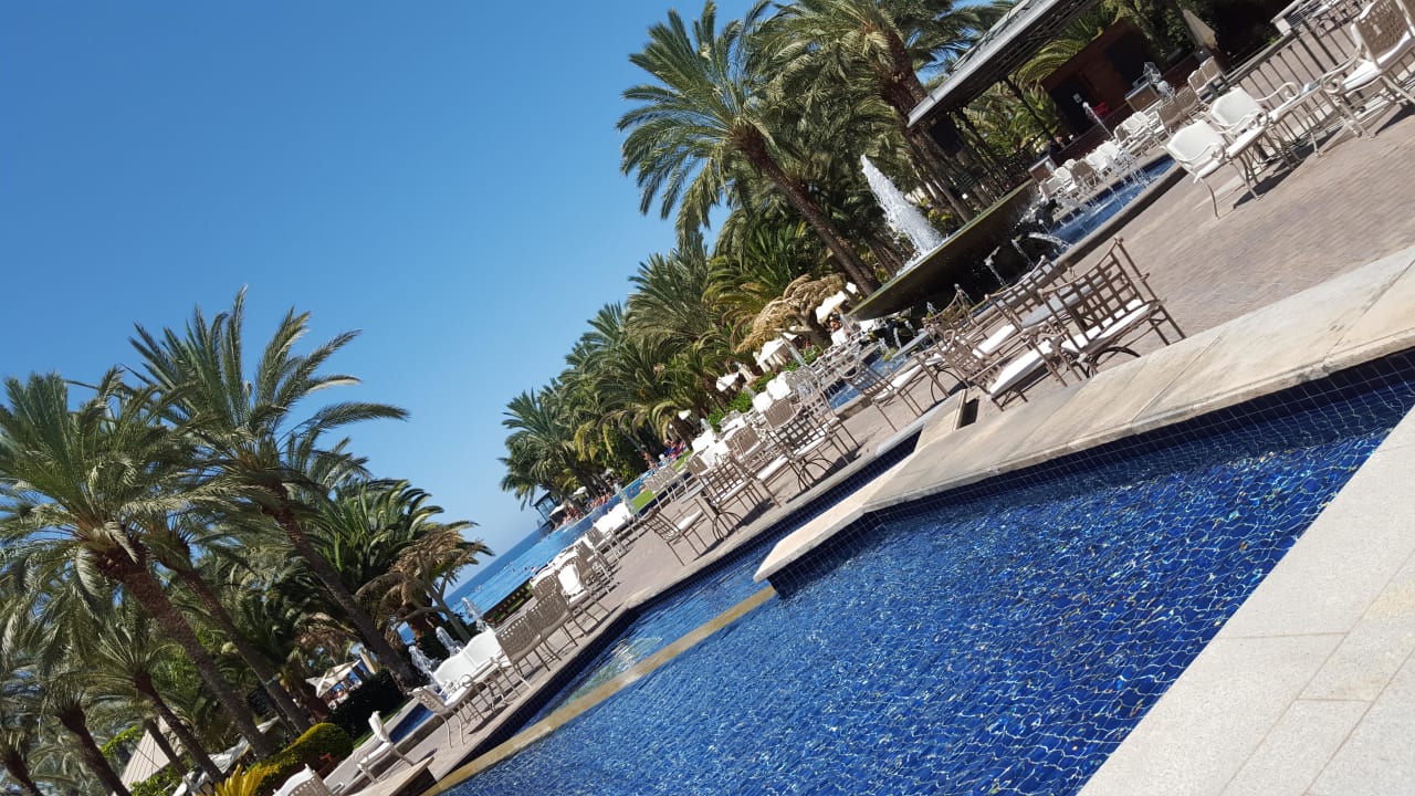 Ausblick vom Restaurant auf den Infinitypool  Lopesan Costa Meloneras, Resort & Spa