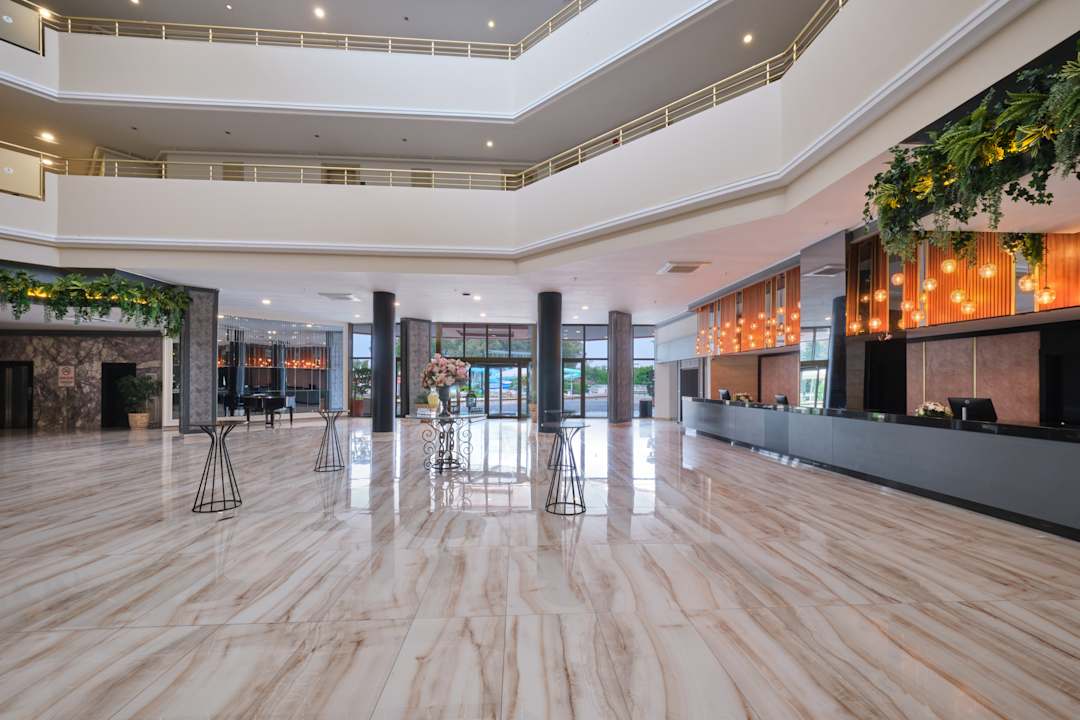 Lobby Asteria Collection Side