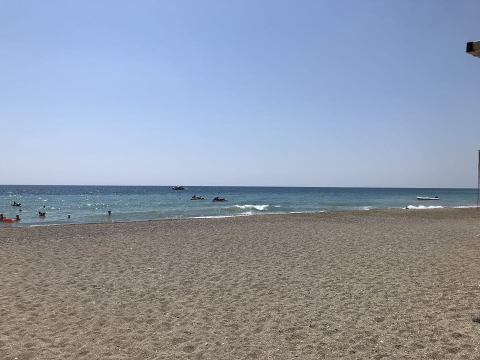 Strand Club Turtas Beach Hotel