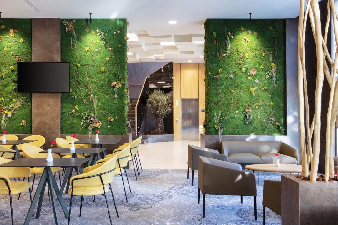 Lobby Hilton Garden Inn Tirana