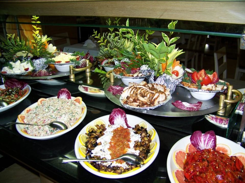 Lecker Salate Can Garden Resort