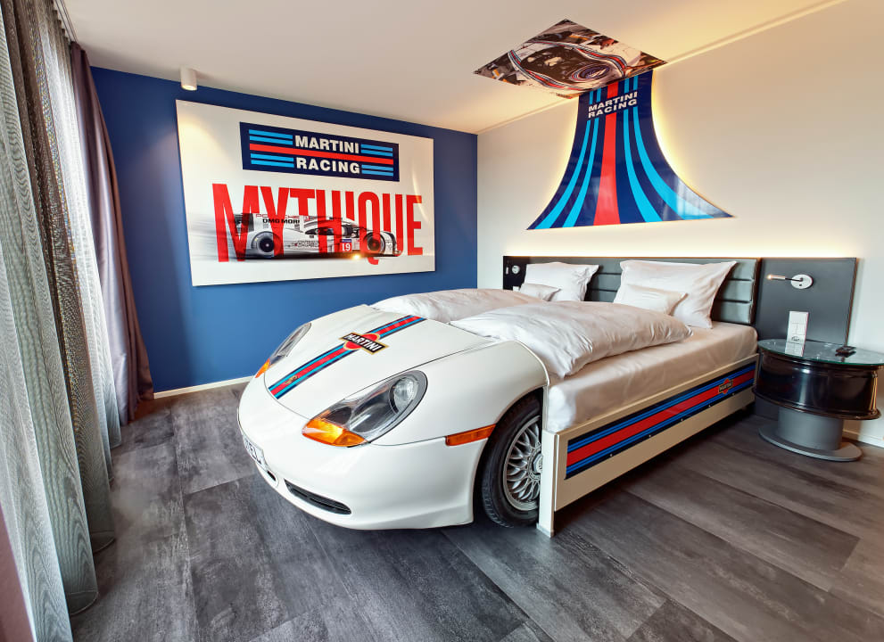 Zimmer V8 Hotel Classic Motorworld Region Stuttgart