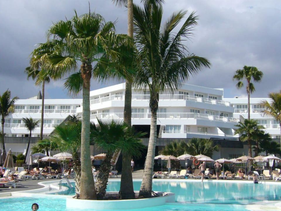 Am ruhigen Pool Hotel Riu Paraiso Lanzarote