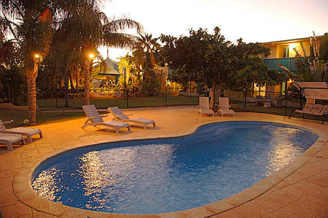Outdoor Pool Sea Breeze Resort Exmouth