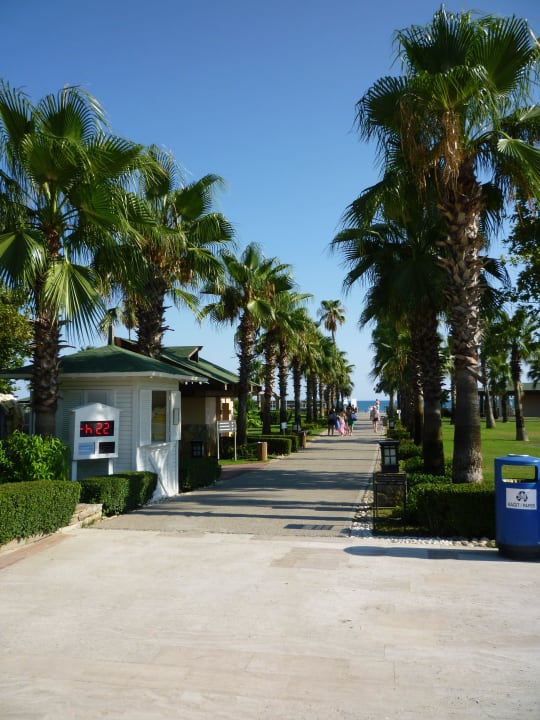 Richtung Strand 50 m IC Hotels Santai Family Resort