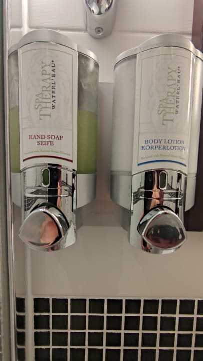 Zimmer Hampton by Hilton Berlin City West