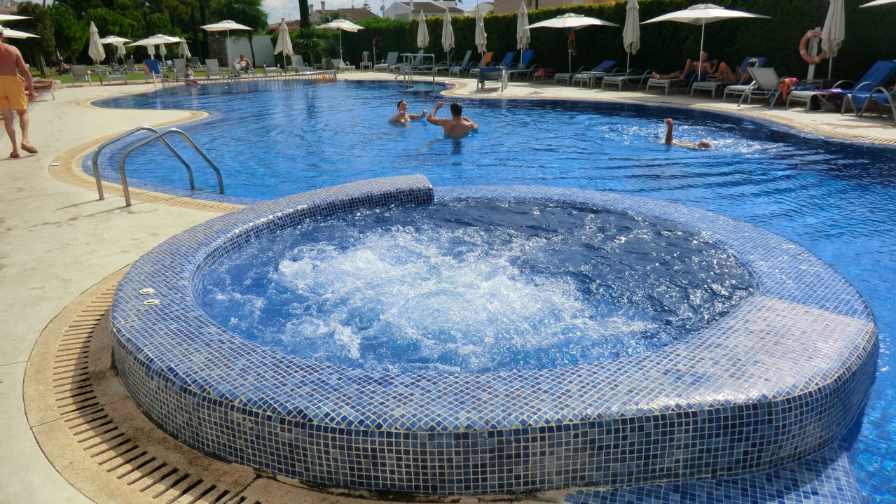 Whirpool in Schwimmbad  Las Gaviotas Suites Hotel