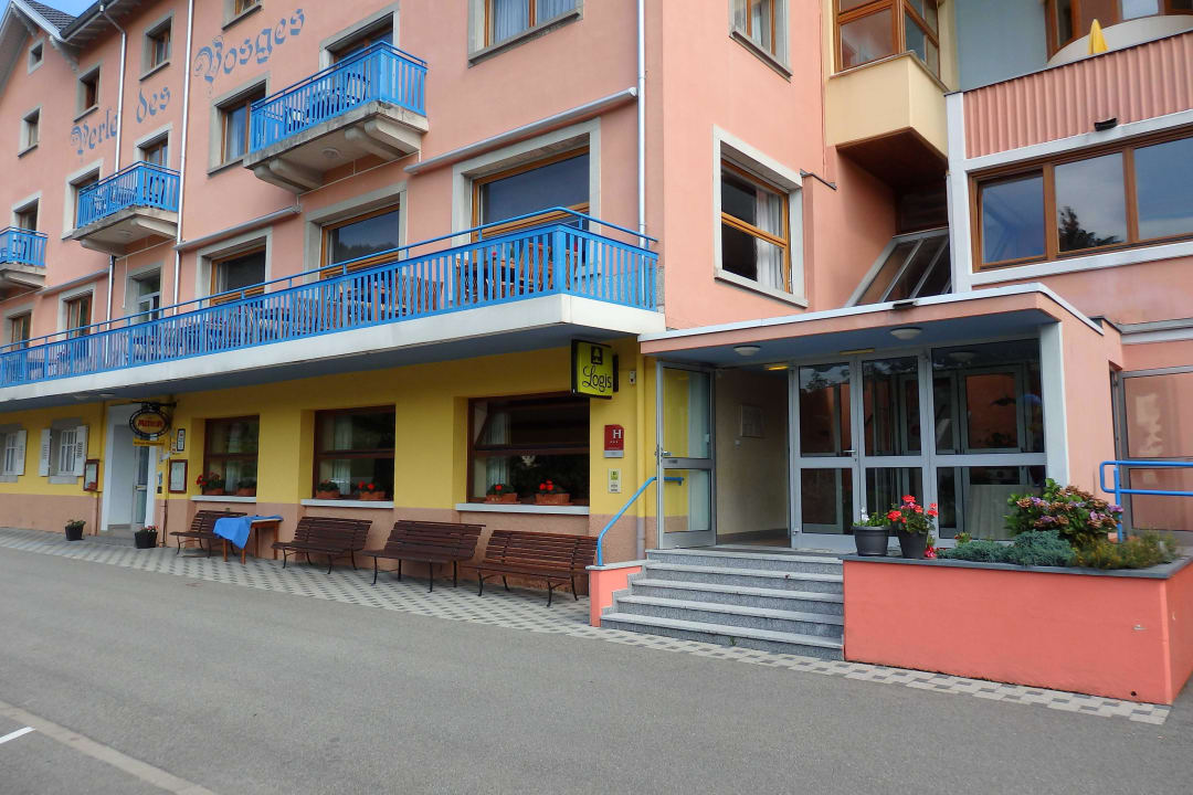 Eingang zum Hotel Hotel Perle Des Vosges