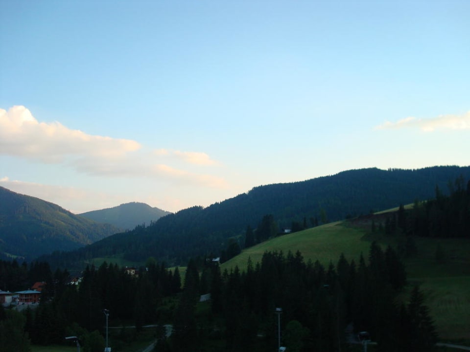 Blick von der Terrasse Hotel Neubergerhof