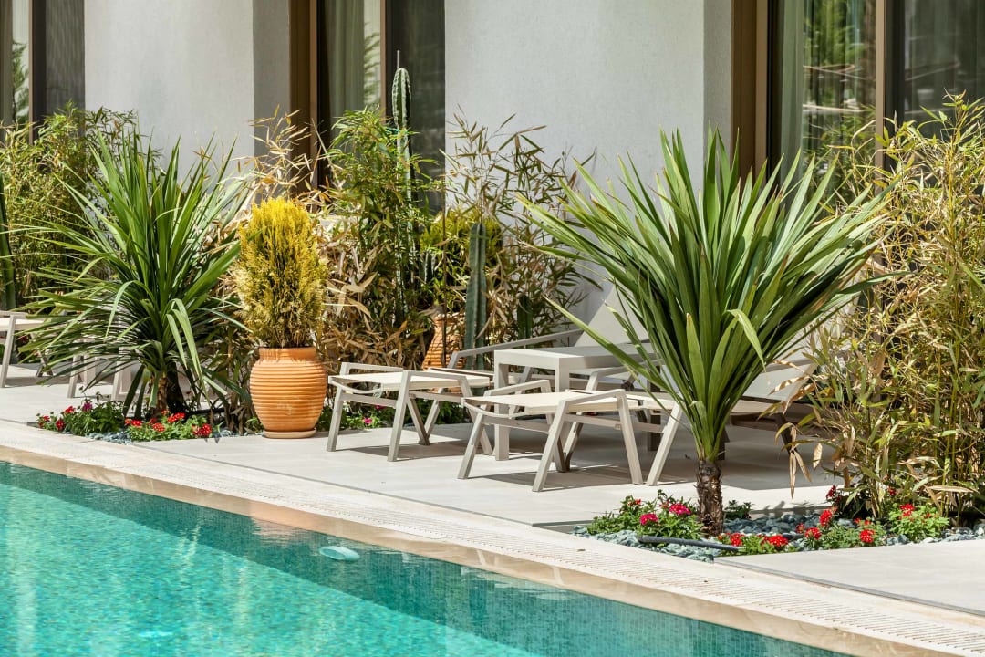 Pool Pefki Deluxe Residences