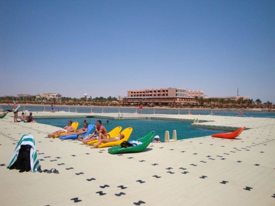neue Liegefläche am Ende des Steges Pickalbatros Palace Resort