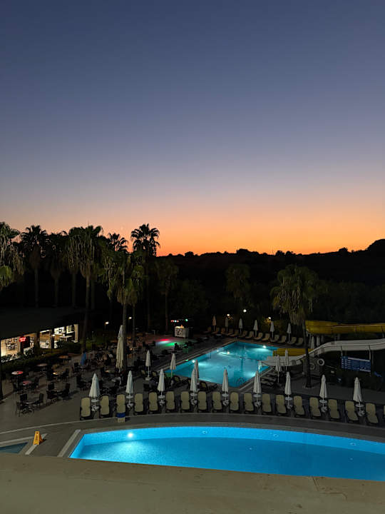 Pool Royal Atlantis Beach Hotel