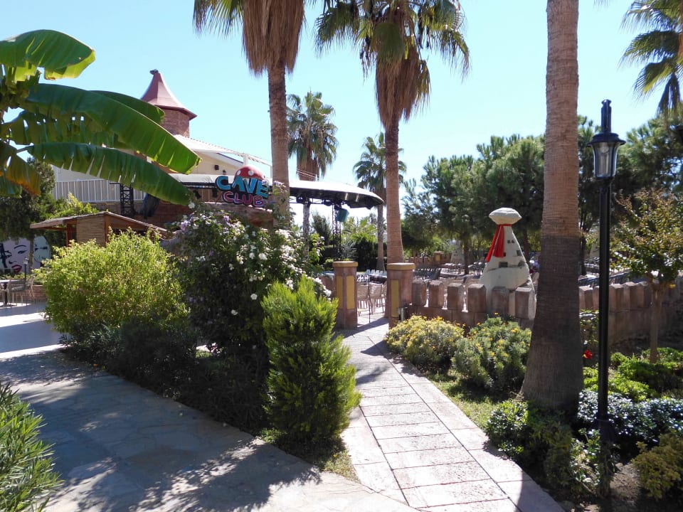 Weg zum Strand Bella Resort & Spa