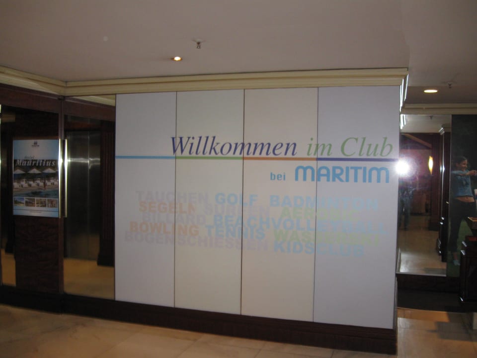 Eingang zum Hotel PLAZA Premium Timmendorfer Strand