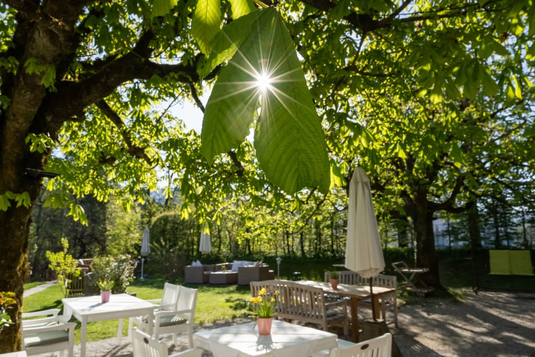 Gartenanlage Der Schlosswirt zu Anif - Biedermeierhotel & Restaurant