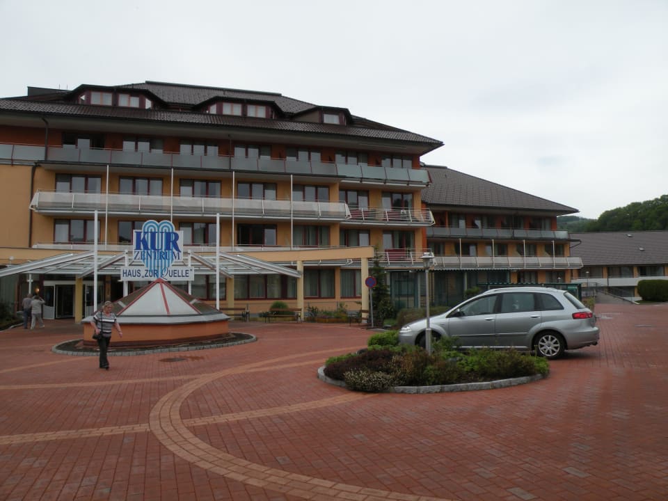 Hoteleingang Vivea Hotel Bad Schönau - Zur Quelle