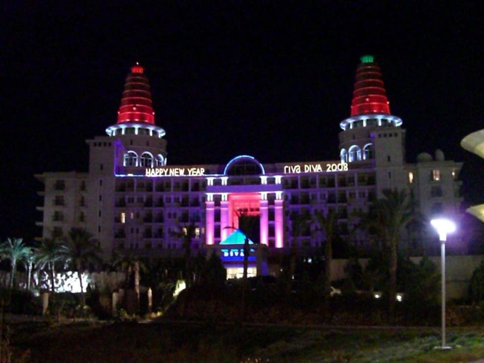 Ansicht bei Nacht Hotel Delphin Diva