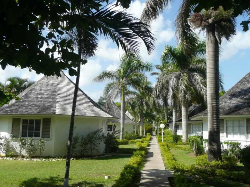 Gepflegte Gartenanlage Grand Muthu Club Caribbean Runaway Bay