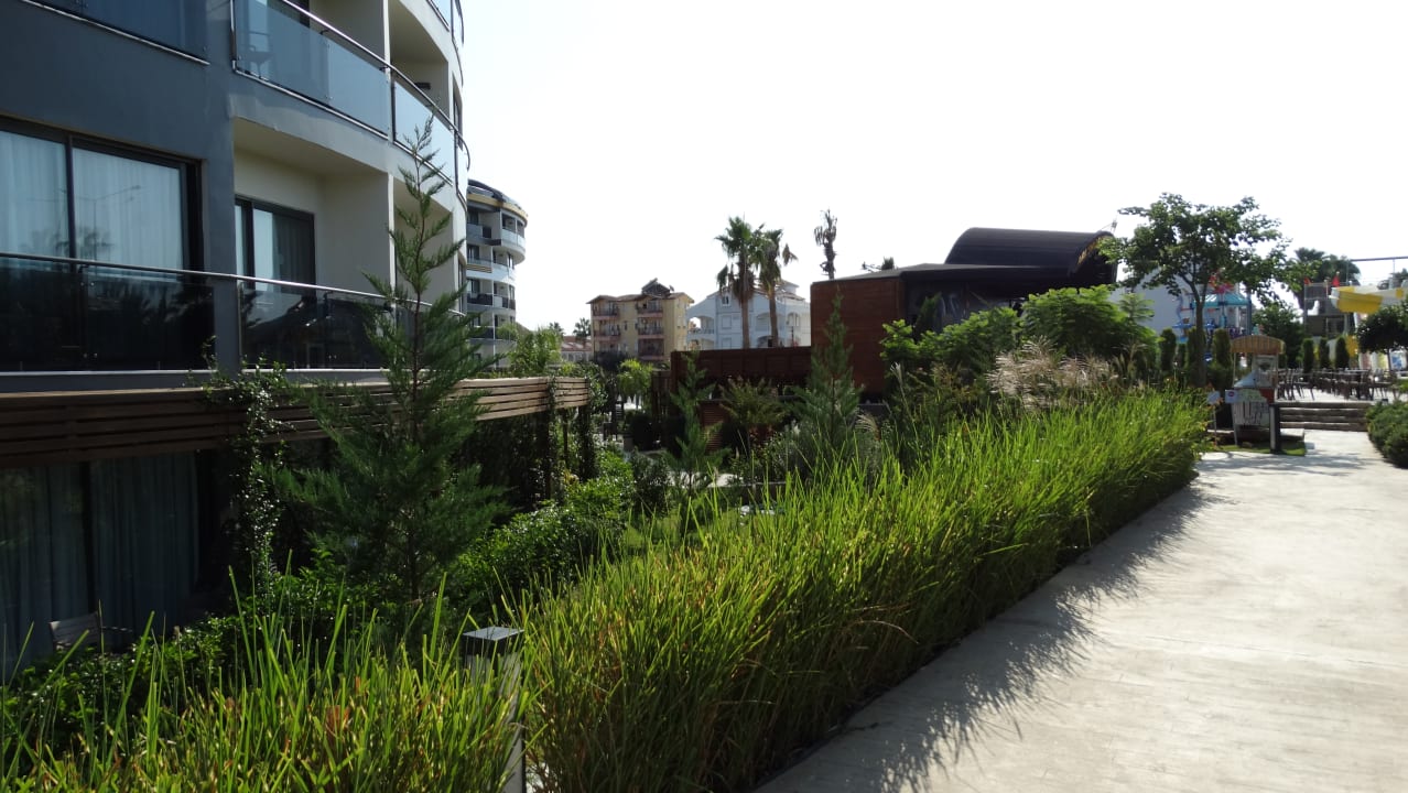 Gartenanlage Arnor de Luxe Hotel & Spa