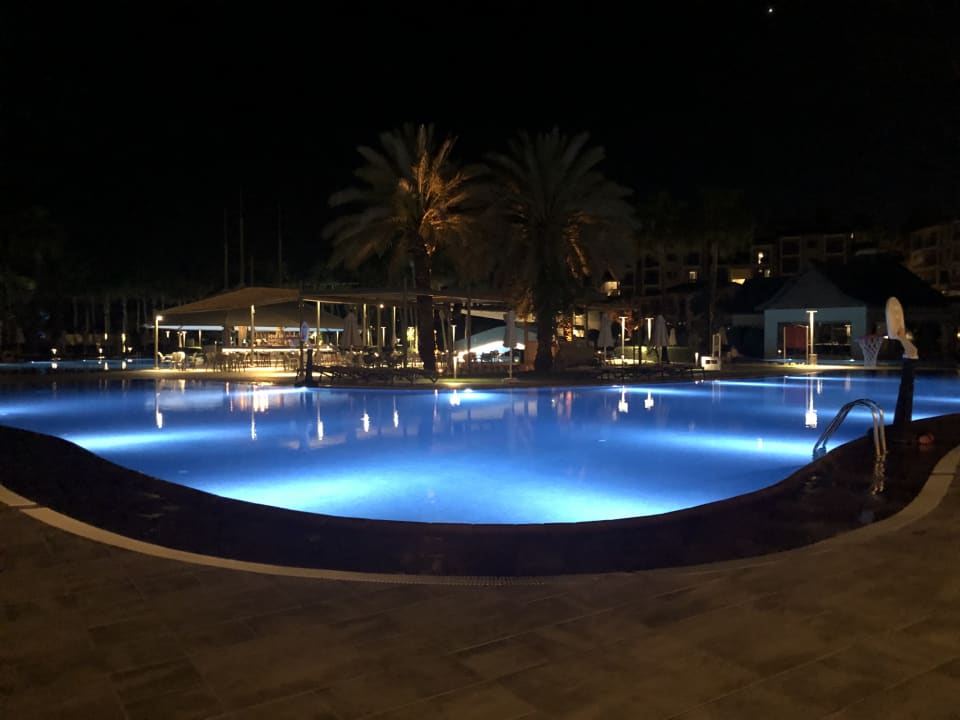 Pool Arum Barut Collection