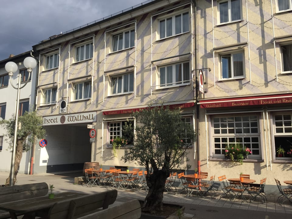 Außenansicht Hotel Brauhaus Wallhall
