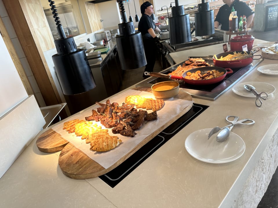 Gastro The Royal Senses Resort, Curio Collection by Hilton