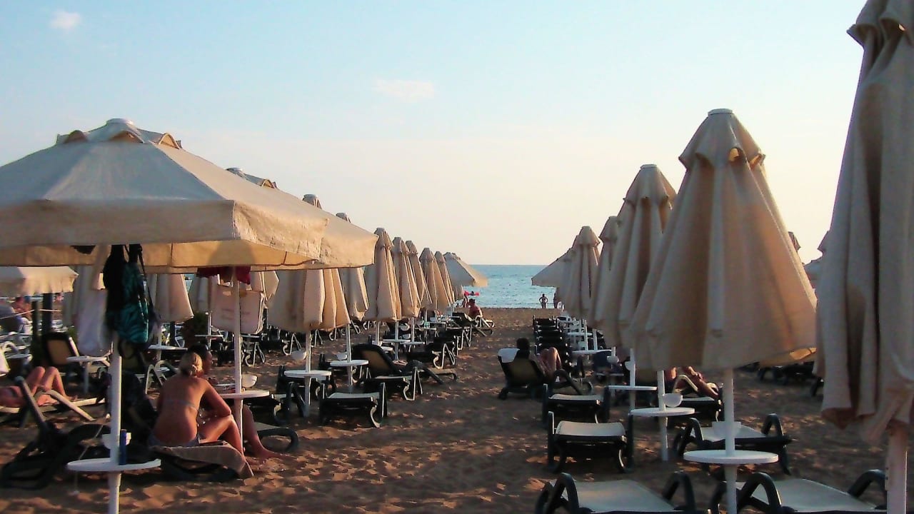 Strand Commodore Elite Suites & Spa - Adults only
