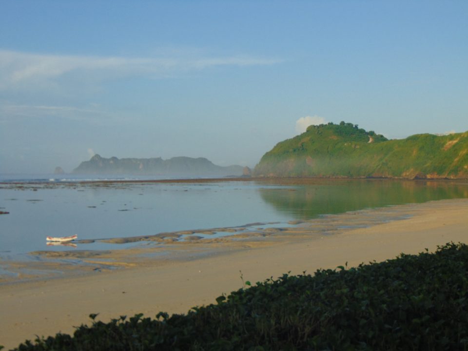 Strand Amber Lombok Beach Resort