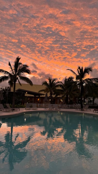 Pool Sunrise Attitude - Adults Only